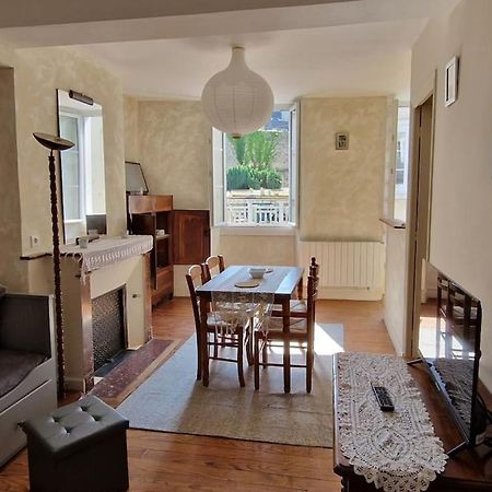 Appartement Dans Maison De Ville - 4 Personnes Oloron-Sainte-Marie Exterior photo